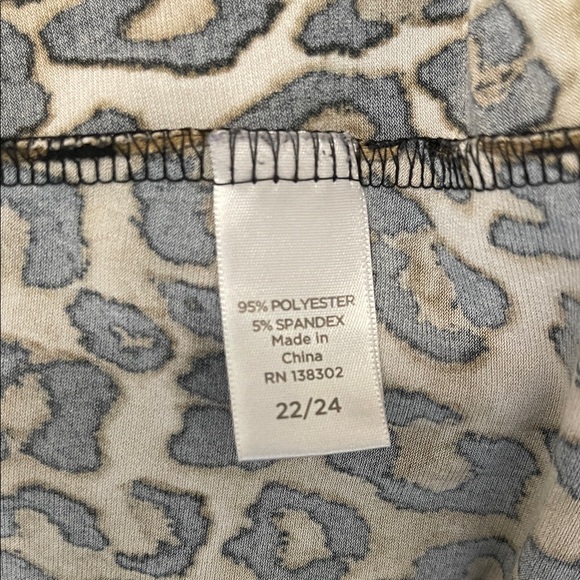 Avenue Leopard Print Blouse - Brown and Black - Picture 7 of 7